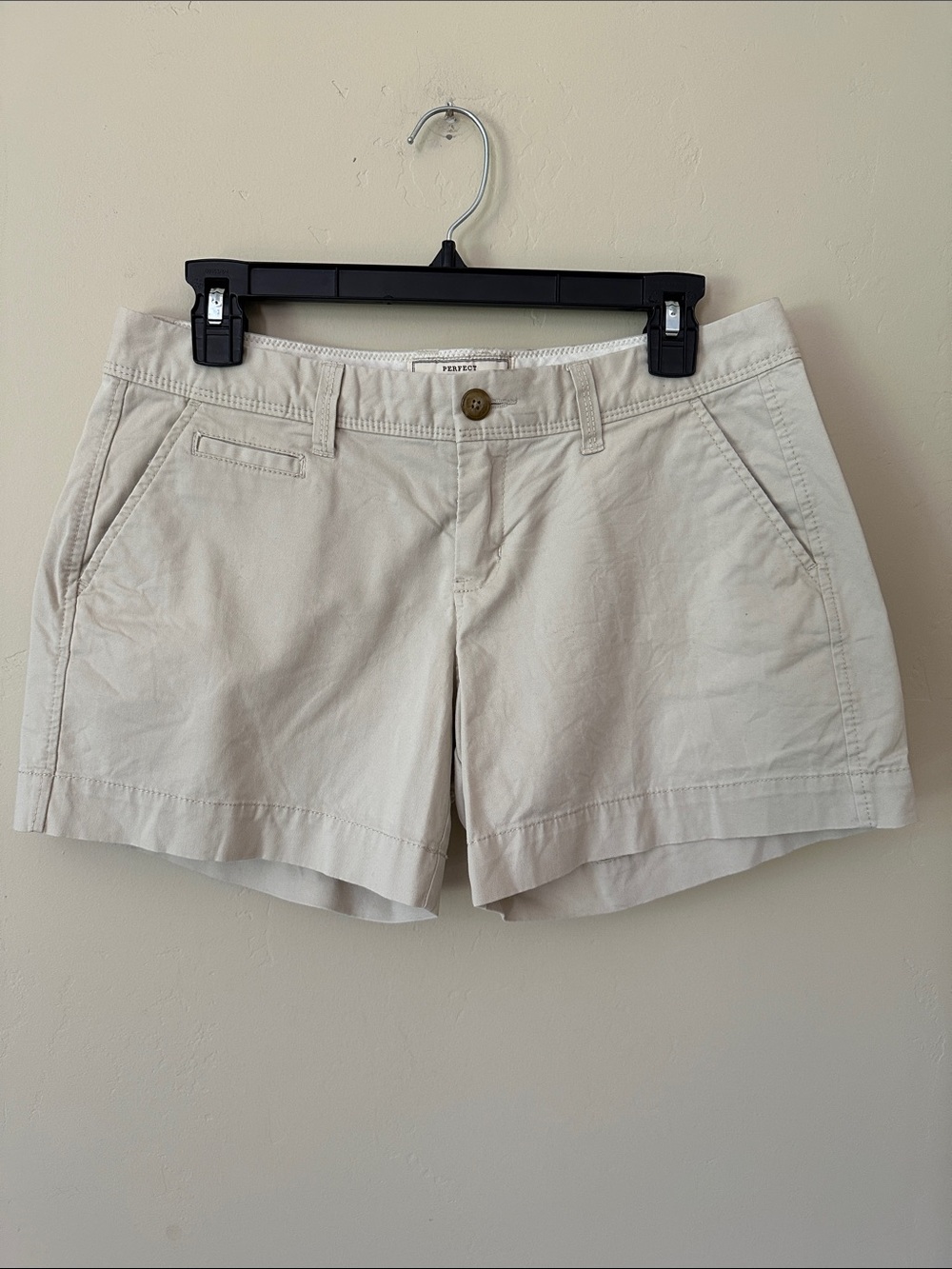 Classic Chino Shorts - Cream